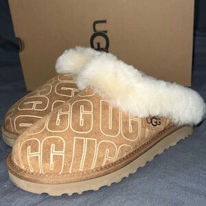 Authentic Ugg Slippers Youth Size 6